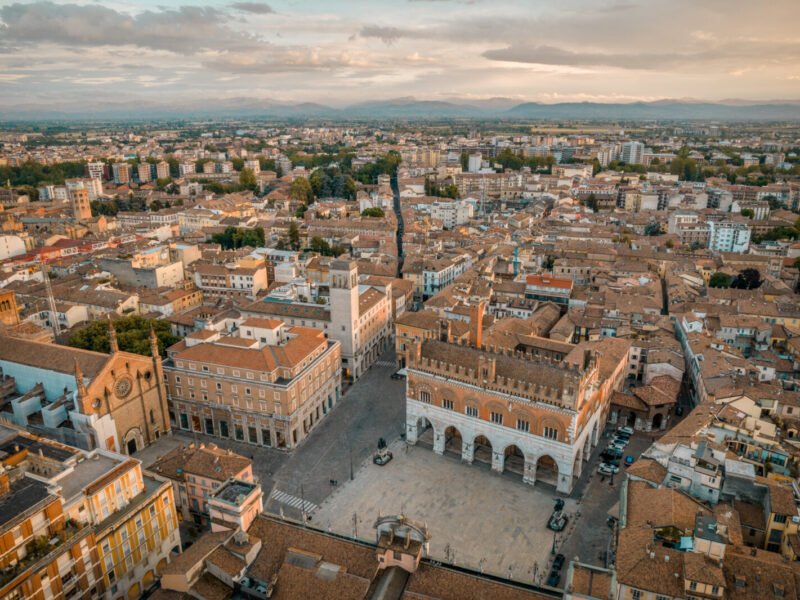 Piacenza, Piazza Cavalli dall'alto di giorno, Archivio Immagini Comune di Piacenza
